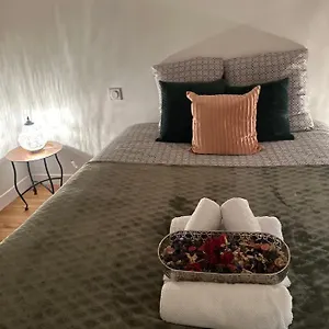 https://astonishing-luxury-apartment-in-the-south-of-paris-new.fr-paris.fr