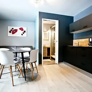 https://7285-route-du-chinaillon-appartement.hotels-rhonealpes.com